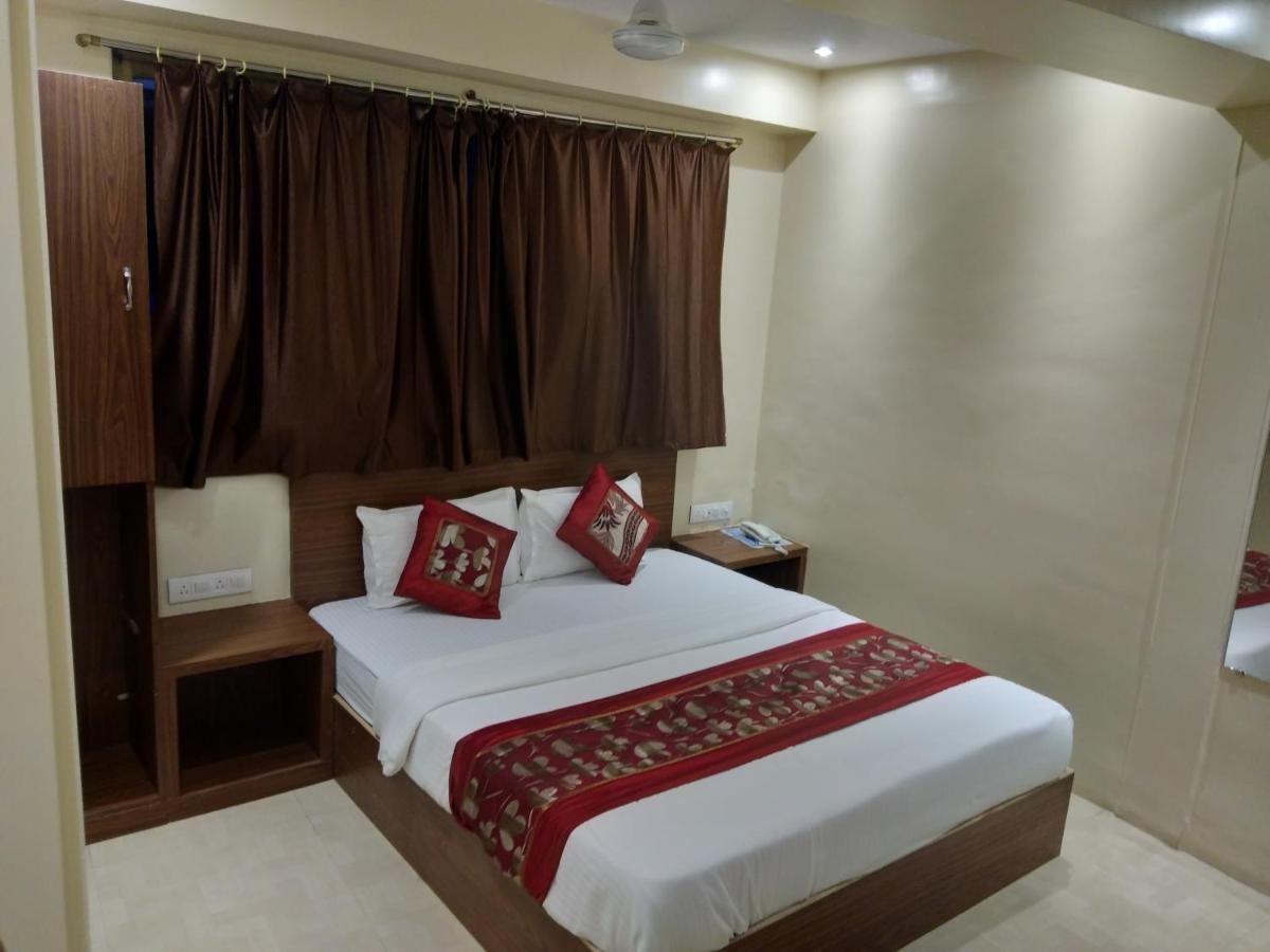 מומביי Rk Hotel-Near Grant Road Railway Station מראה חיצוני תמונה