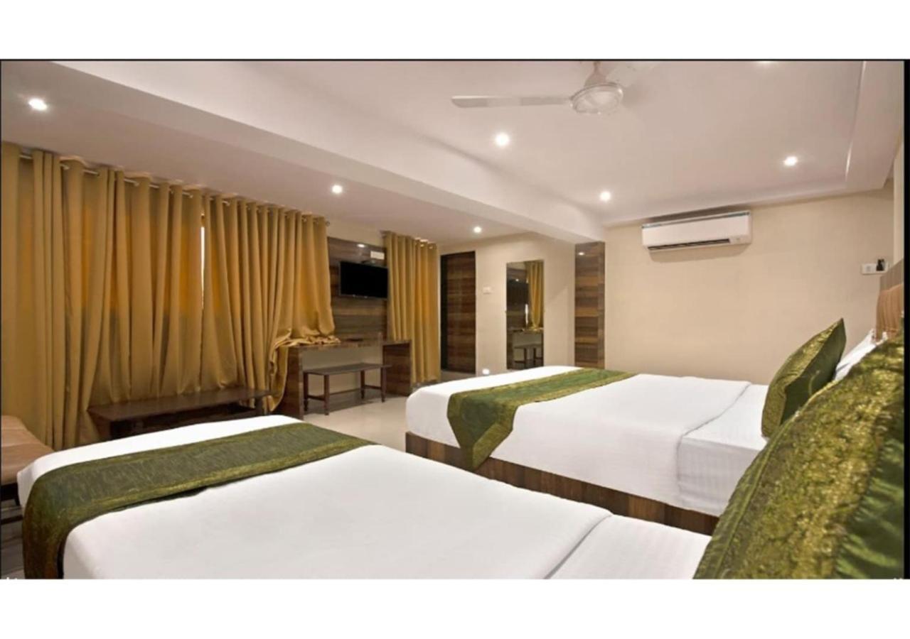 מומביי Rk Hotel-Near Grant Road Railway Station מראה חיצוני תמונה